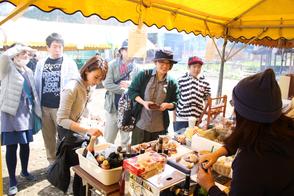 以前の山の恵みの即売会写真