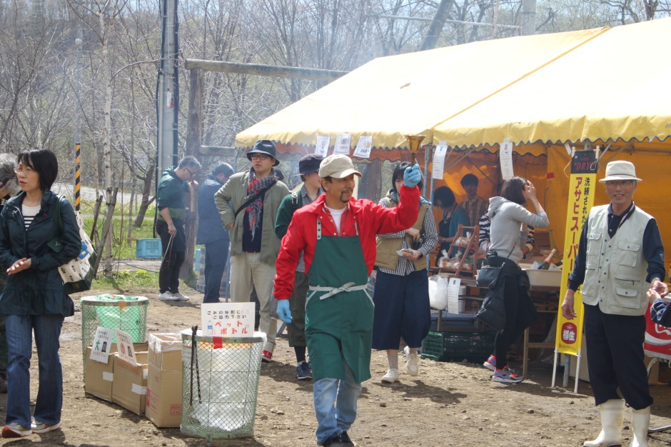 以前の山の恵みの即売会写真