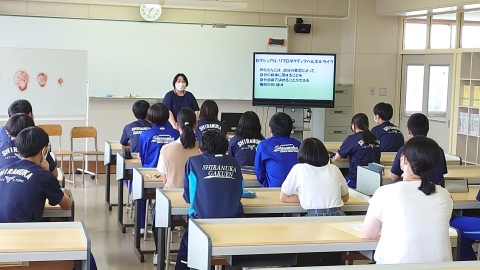 思春期保健講座の写真を添付