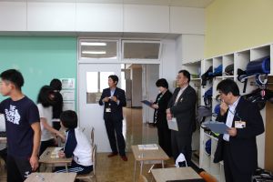 小学生への乗り入れ授業を参観しました