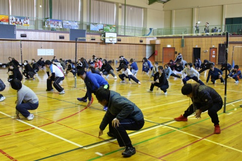 小学校と中学校の教員・保護者が一緒におこないました